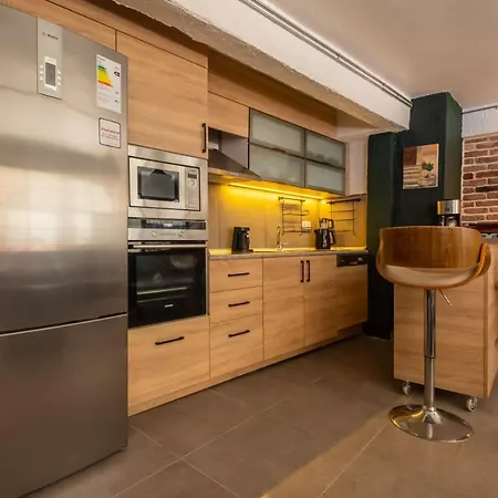 Amazing Flat With Stylish Interior In Beyoglu Istanbul