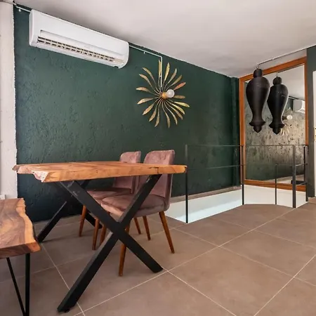 Amazing Flat With Stylish Interior In Beyoglu Istanbul